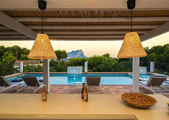 Romero - Managed By Almarina Villas